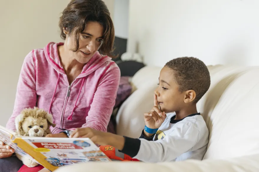 Kinderbetreuung zu Hause Unterstützung im Alltag